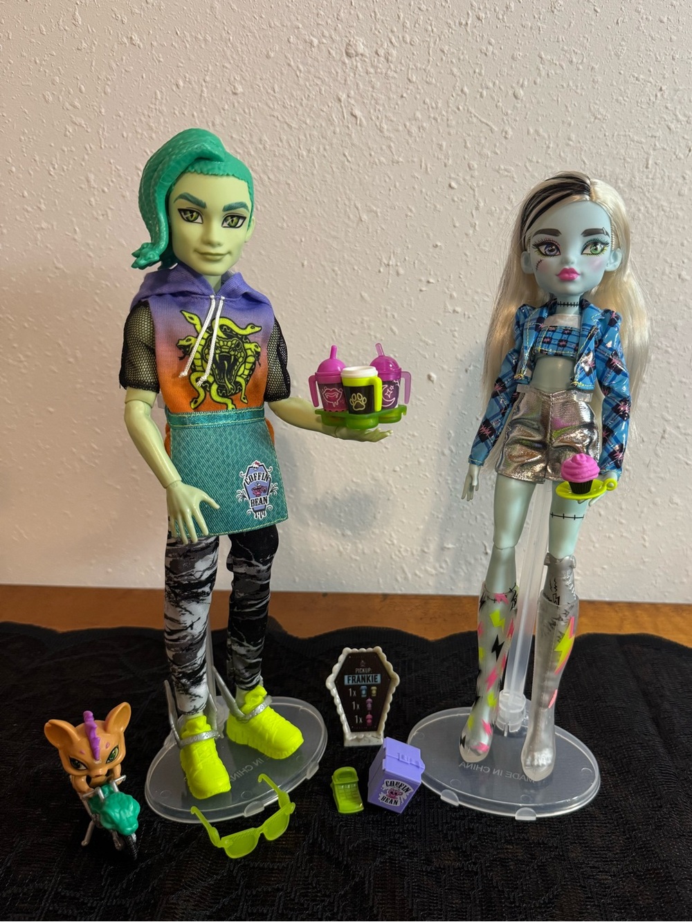 Monster High G3 Coffee Break Frankie & Deuce 2-Pack Dolls & Accessories